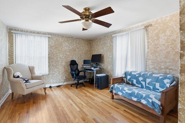 1228 Dover Court, Davenport, IA 52803