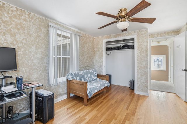 1228 Dover Court, Davenport, IA 52803