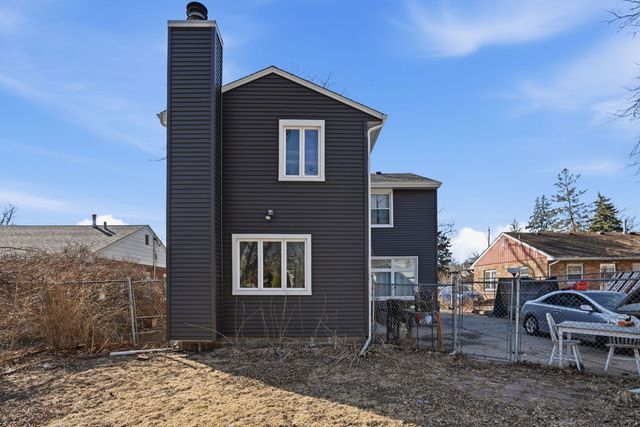 1228 Dover Court, Davenport, IA 52803