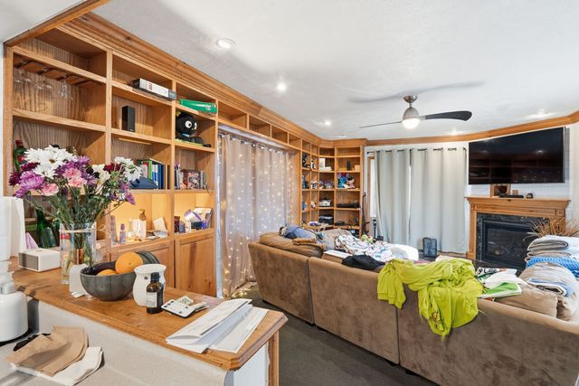 1228 Dover Court, Davenport, IA 52803