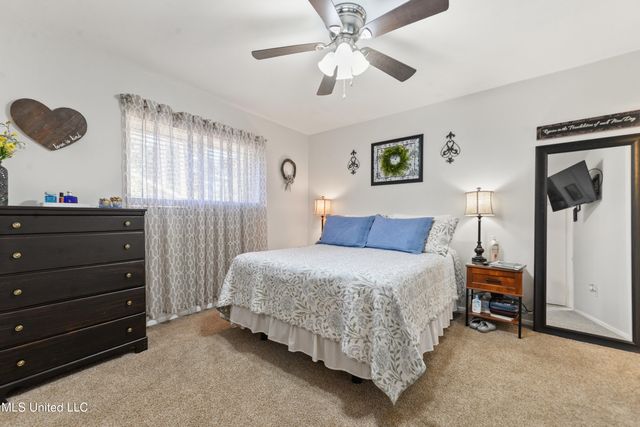 1214 Lancelot Lane, Ocean Springs, MS 39564