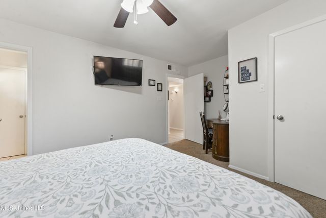 1214 Lancelot Lane, Ocean Springs, MS 39564