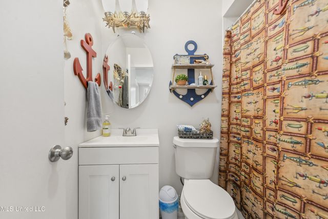 1214 Lancelot Lane, Ocean Springs, MS 39564