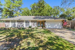 1214 Lancelot Lane, Ocean Springs, MS 39564