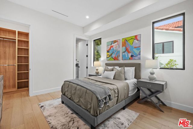 4475 Mammoth Avenue, Sherman Oaks, CA 91423