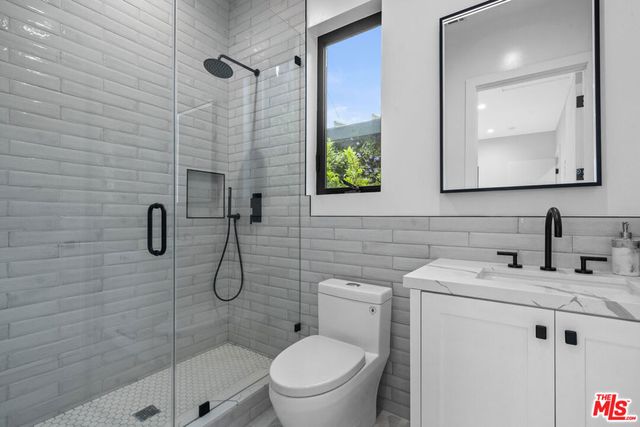 4475 Mammoth Avenue, Sherman Oaks, CA 91423