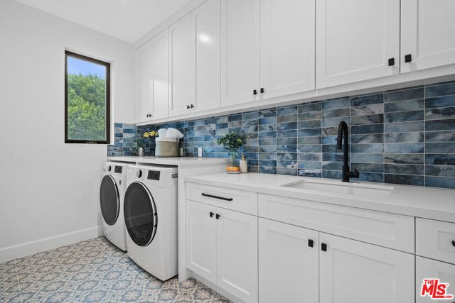 4475 Mammoth Avenue, Sherman Oaks, CA 91423
