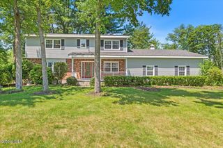 36 Sunset Boulevard, Colonie, NY 12205