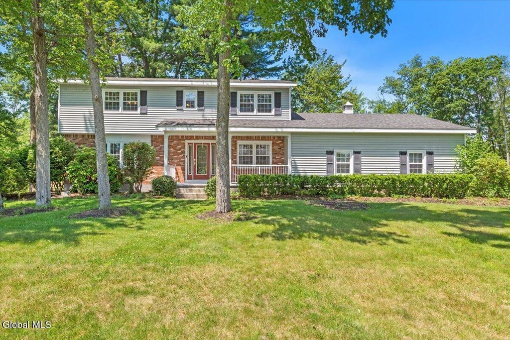 36 Sunset Boulevard, Colonie, NY 12205