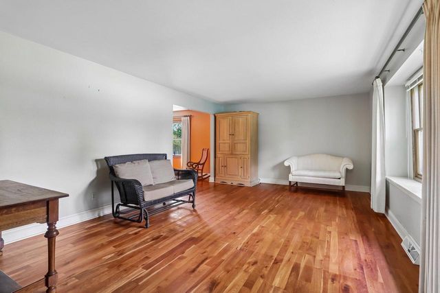 7400 N Pierron ROAD, Glendale, WI 53209