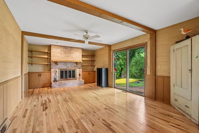 7400 N Pierron ROAD, Glendale, WI 53209