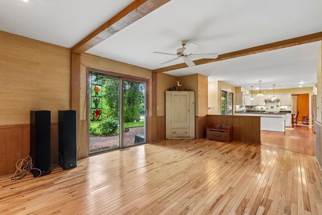 7400 N Pierron ROAD, Glendale, WI 53209
