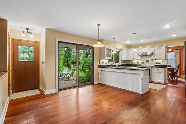 7400 N Pierron ROAD, Glendale, WI 53209
