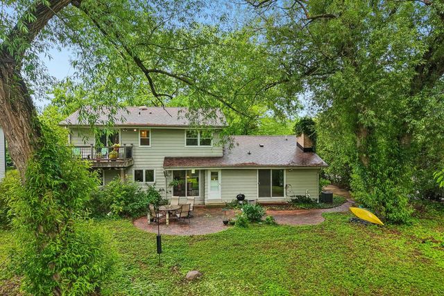 7400 N Pierron ROAD, Glendale, WI 53209