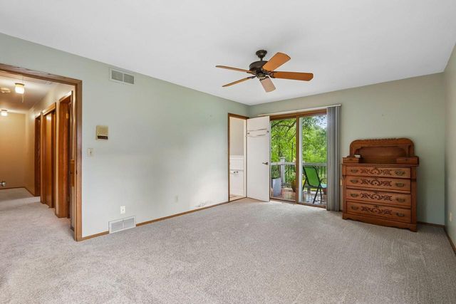 7400 N Pierron ROAD, Glendale, WI 53209