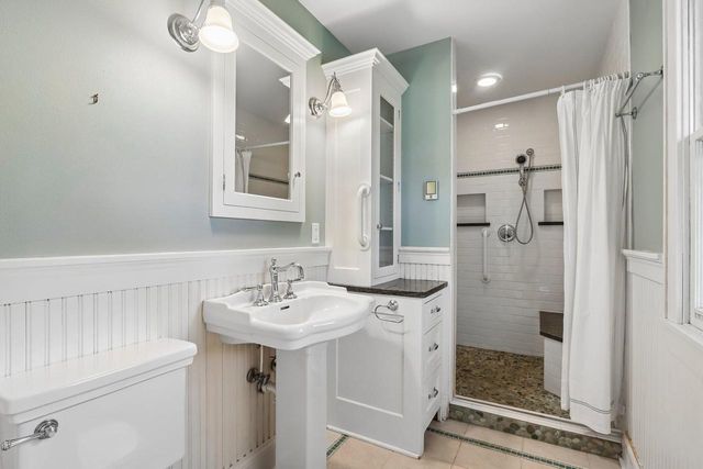 7400 N Pierron ROAD, Glendale, WI 53209