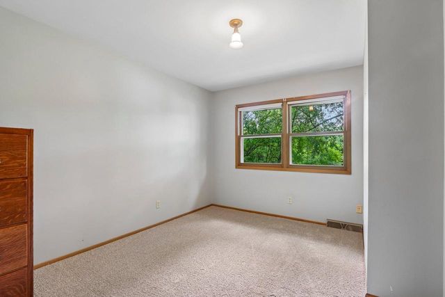 7400 N Pierron ROAD, Glendale, WI 53209