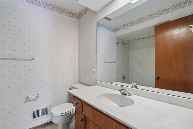 7400 N Pierron ROAD, Glendale, WI 53209
