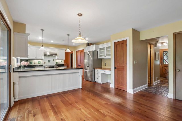7400 N Pierron ROAD, Glendale, WI 53209
