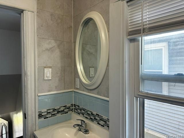 31 Harrison Street 1, Poughkeepsie, NY 12601
