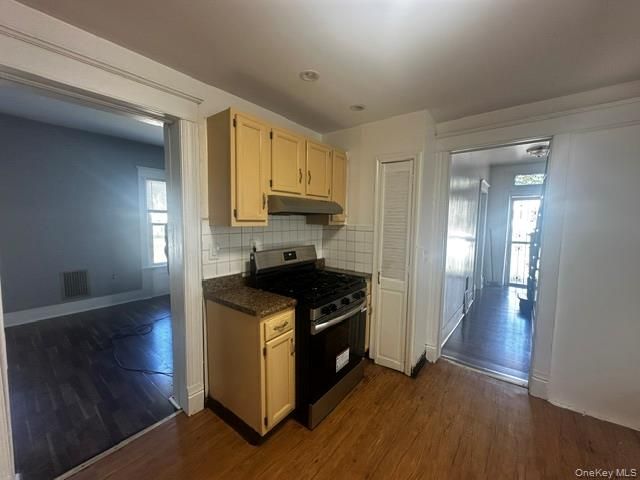 31 Harrison Street 1, Poughkeepsie, NY 12601