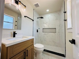 1907 Bunzel St, Houston, TX 77088