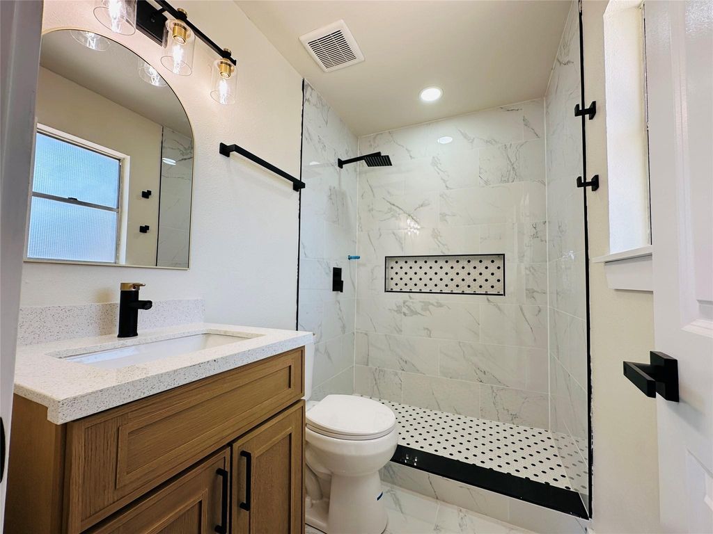 1907 Bunzel St, Houston, TX 77088