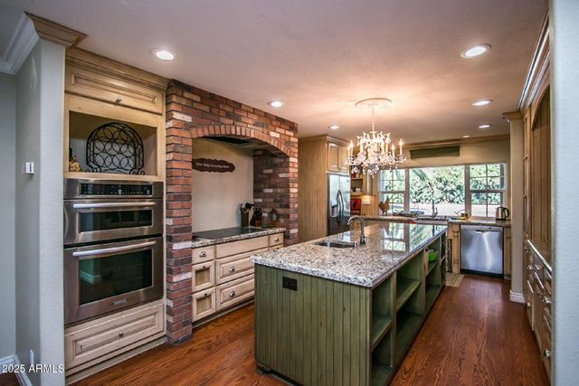 6830 E WETHERSFIELD Road, Scottsdale, AZ 85254