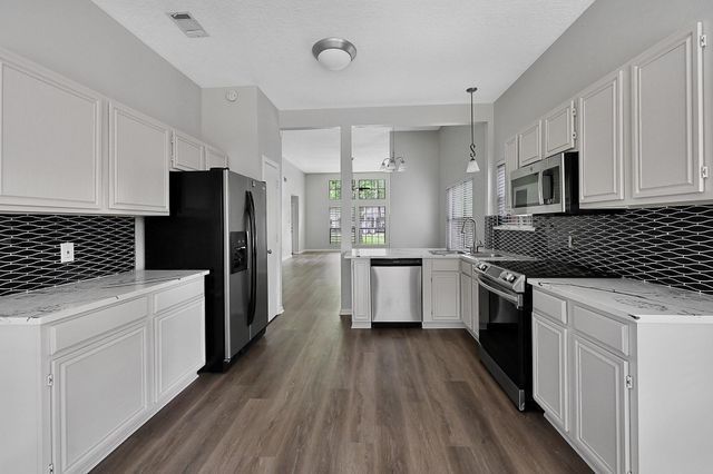 2827 Deep Anchor Way, Crosby, TX 77532