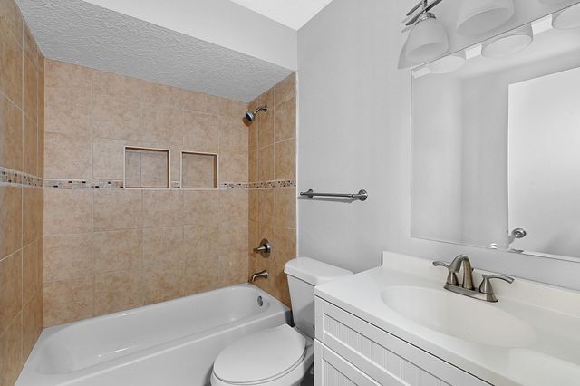 2827 Deep Anchor Way, Crosby, TX 77532