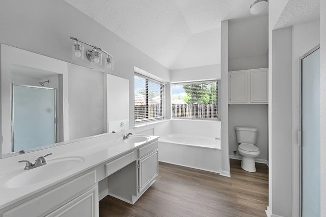 2827 Deep Anchor Way, Crosby, TX 77532