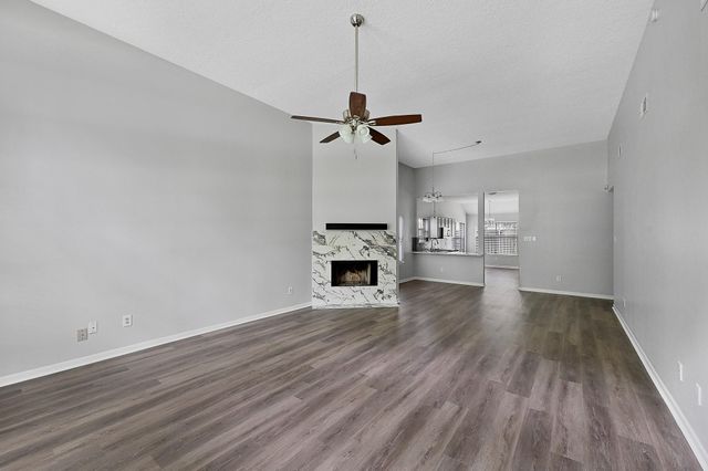 2827 Deep Anchor Way, Crosby, TX 77532