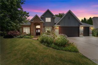 5411 S Bent Tree Drive, Rogers, AR 72758