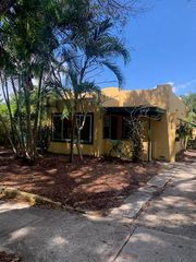 805 Sunset Road, West Palm Beach, FL 33401
