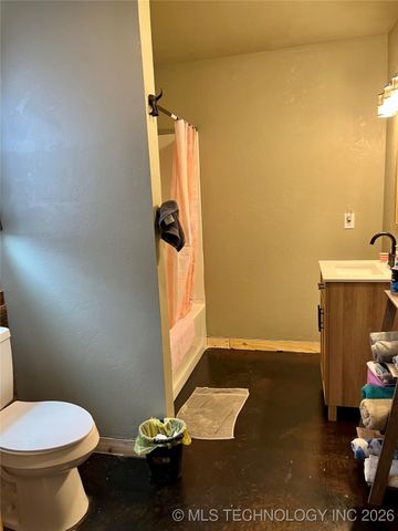 3226 Lark Road, Kingston, OK 73439