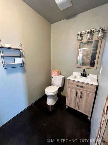 3226 Lark Road, Kingston, OK 73439