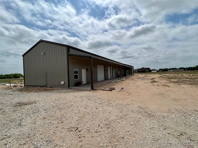 3226 Lark Road, Kingston, OK 73439