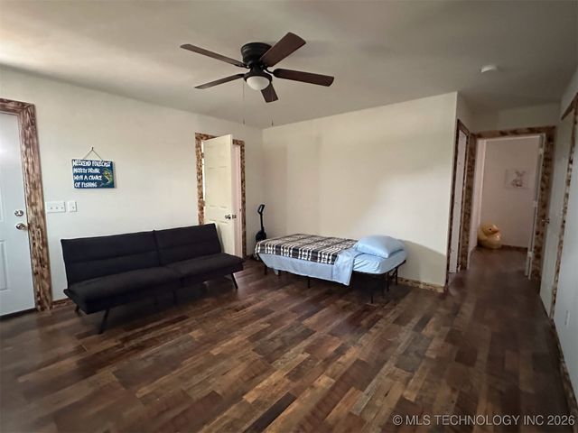 3226 Lark Road, Kingston, OK 73439