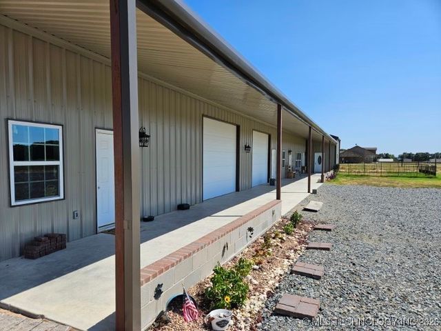 3226 Lark Road, Kingston, OK 73439