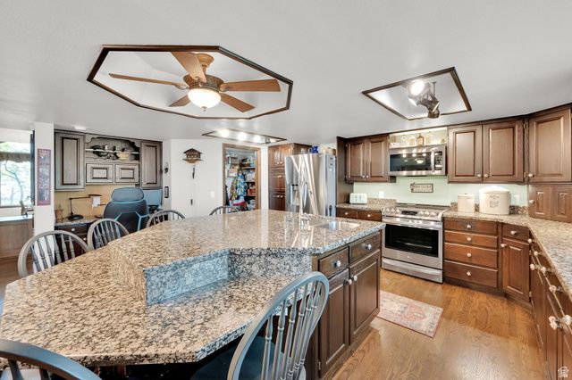 698 E 200 S, Bountiful, UT 84010