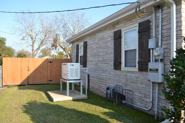 17449 East Main Street, Galliano, LA 70354