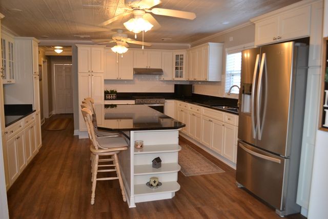 17449 East Main Street, Galliano, LA 70354