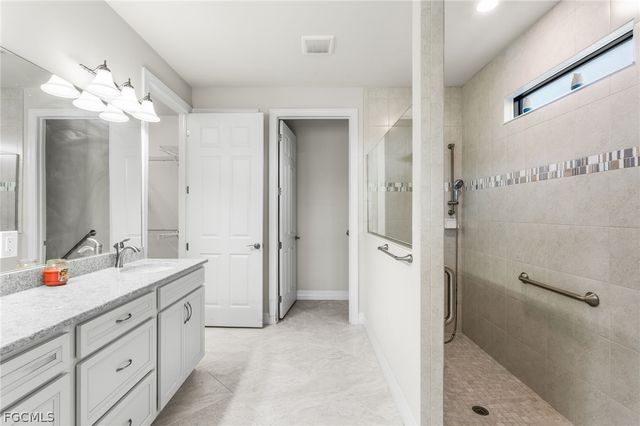 11719 Bowes CIR, Fort Myers, FL 33913