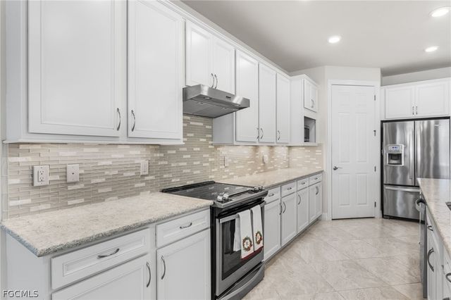 11719 Bowes CIR, Fort Myers, FL 33913