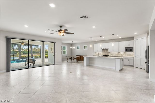 11719 Bowes CIR, Fort Myers, FL 33913