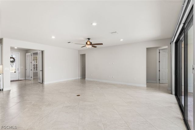 11719 Bowes CIR, Fort Myers, FL 33913