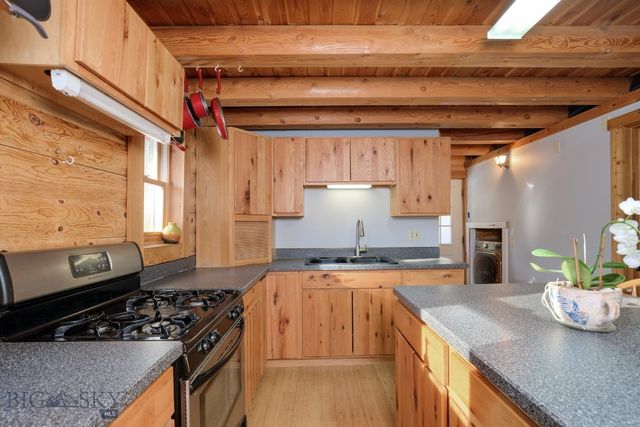 1155 &1269 Dudley Creek Road, Gallatin Gateway, MT 59730