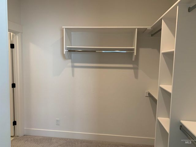 11462 W Heliopsis Dr, Star, ID 83669