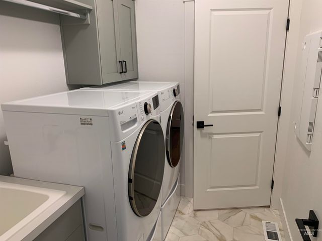 11462 W Heliopsis Dr, Star, ID 83669