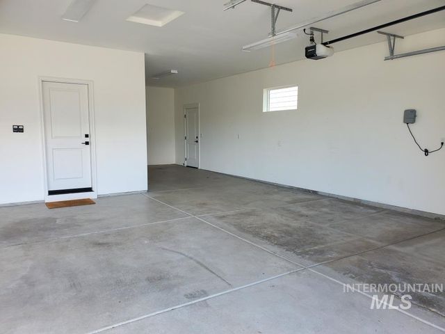 11462 W Heliopsis Dr, Star, ID 83669